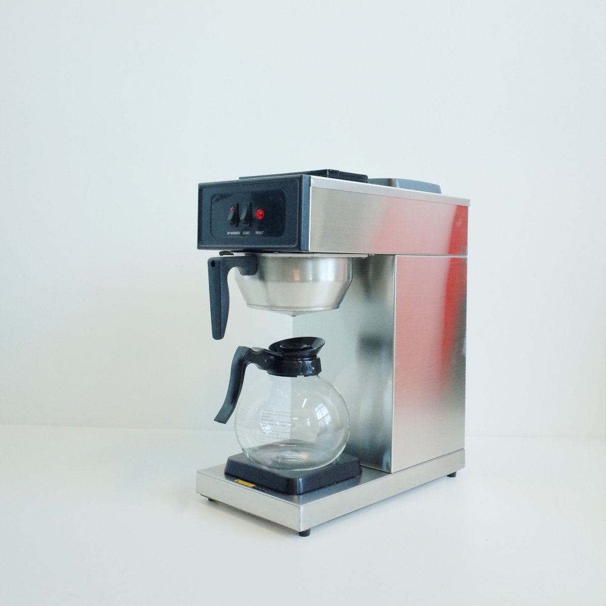 Classic Series Commercial Coffee Brewer — Manual Fill - Café Liégeois Canada Inc.