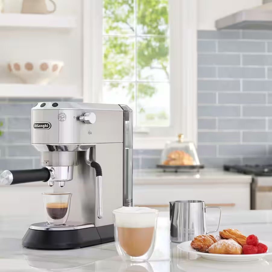 De’Longhi - Dedica Arte (EC885M) – Compact Manual Espresso Machine - Café Liégeois